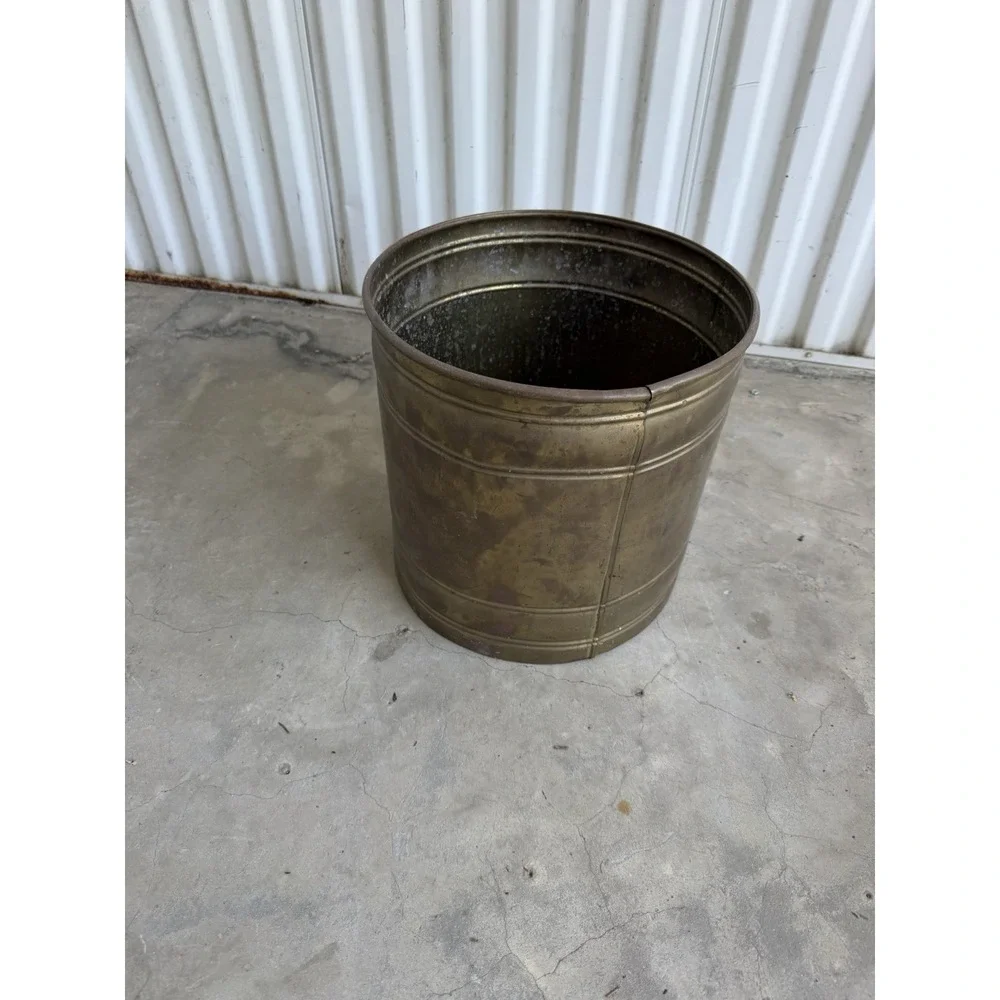 VTG Metal Waste Basket Trash Can Heavy Emboss Brass Shell Pattern Coastal Patina